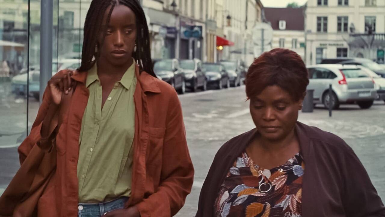 Bilder zum Film „Saint Omer“.  Bilder zum Film „Saint Omer“.