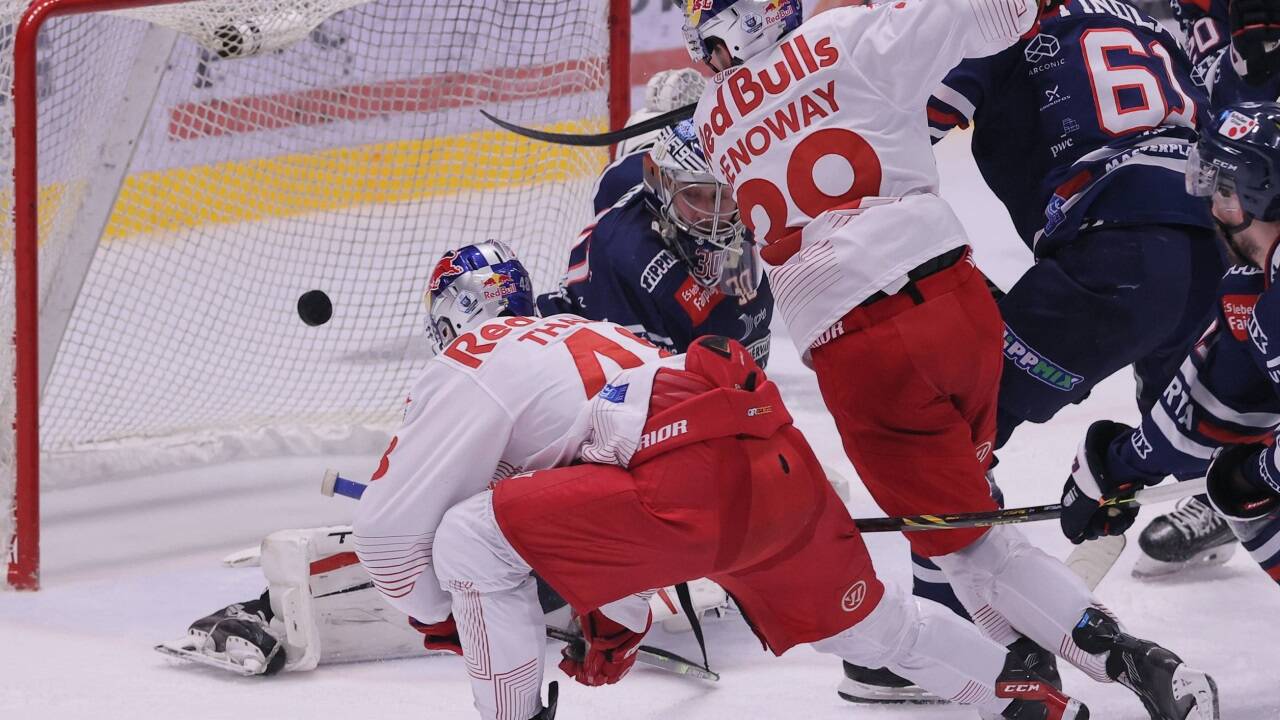 Lucas Thaler stocherte die Scheibe zum 2:1-Sieg ins Netz. 