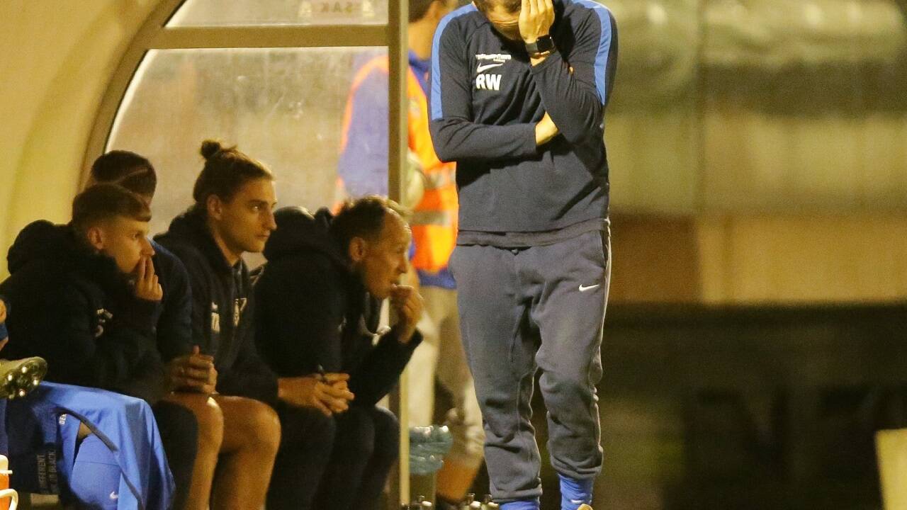 Trainer Roman Wallner steigt mit dem SAK wohl in die Salzburger Liga ab.  