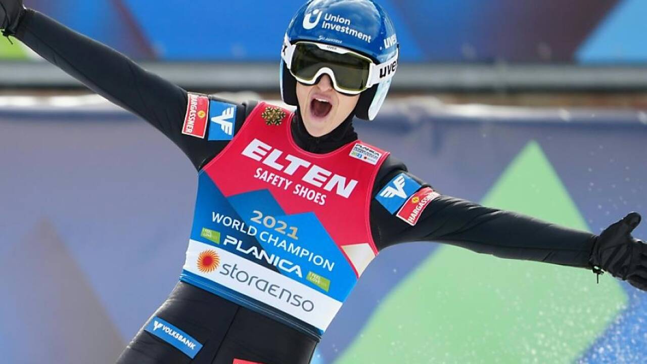 Skispringen Skispringerin Pinkelnig vorzeitig WeltcupGesamtsiegerin
