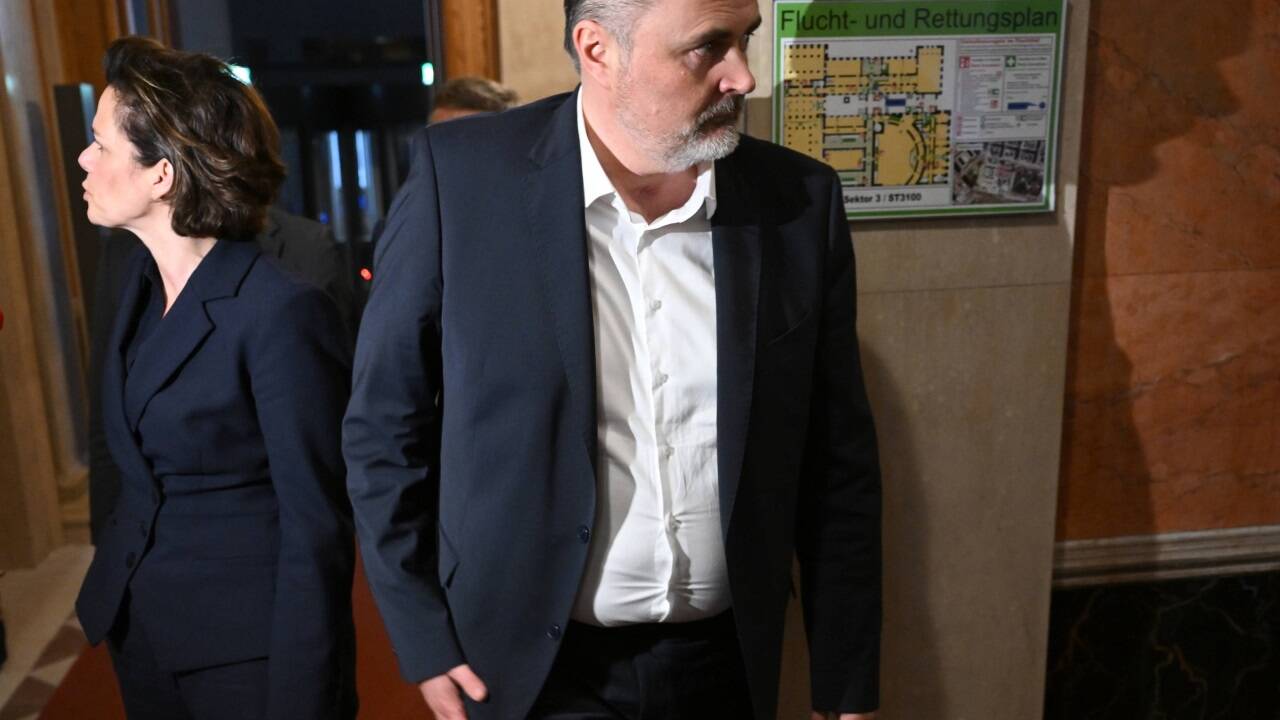 Welten liegen mittlerweile zwischen Pamela Rendi-Wagner und Hans Peter Doskozil. Welten liegen mittlerweile zwischen Pamela Rendi-Wagner und Hans Peter Doskozil.