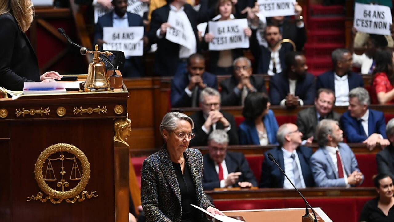 Proteste im Pariser Parlament 