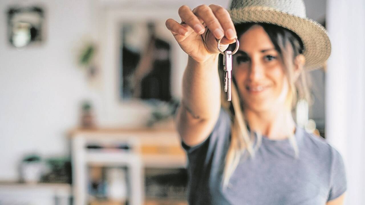Mietprozesse, die bislang zwischen Makler, Mieter und Vermieter physisch stattfinden mussten, können nun virtuell abgewickelt werden. 