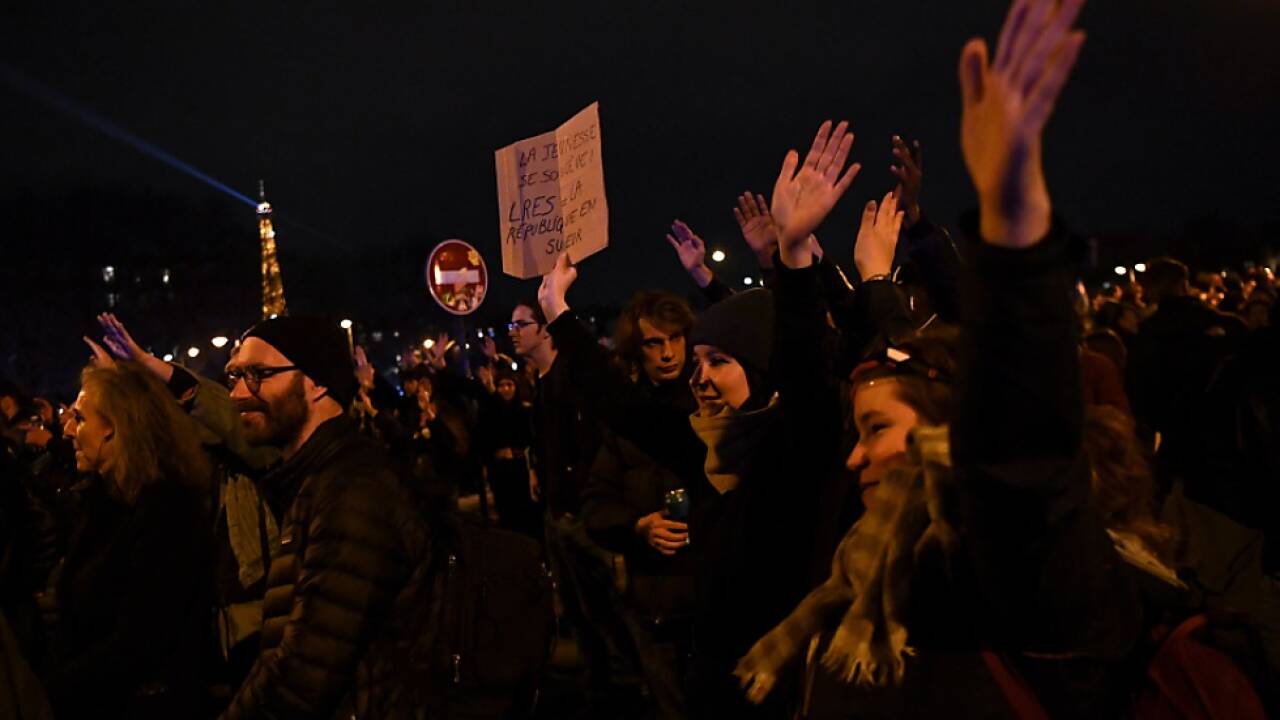 Zahlreiche Festnahme bei Protesten in ganz Frankreich 
