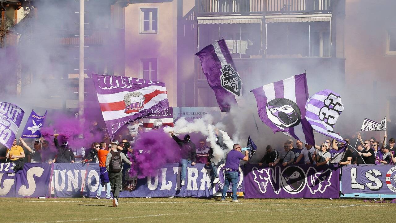 Die Austria-Fans waren mit vielen Schiedsrichter-Entscheidungen nicht einverstanden.  