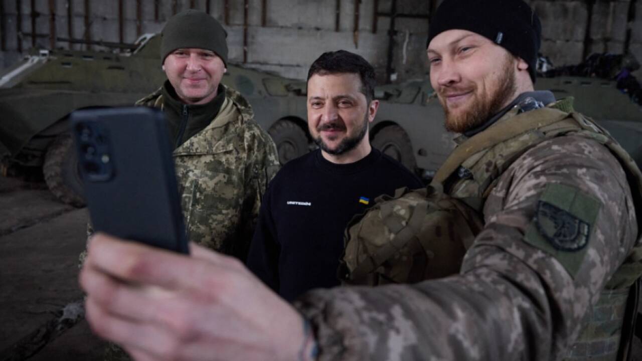 Selenskyj in der Vorwoche mit ukrainischen Soldaten in Bachmut 