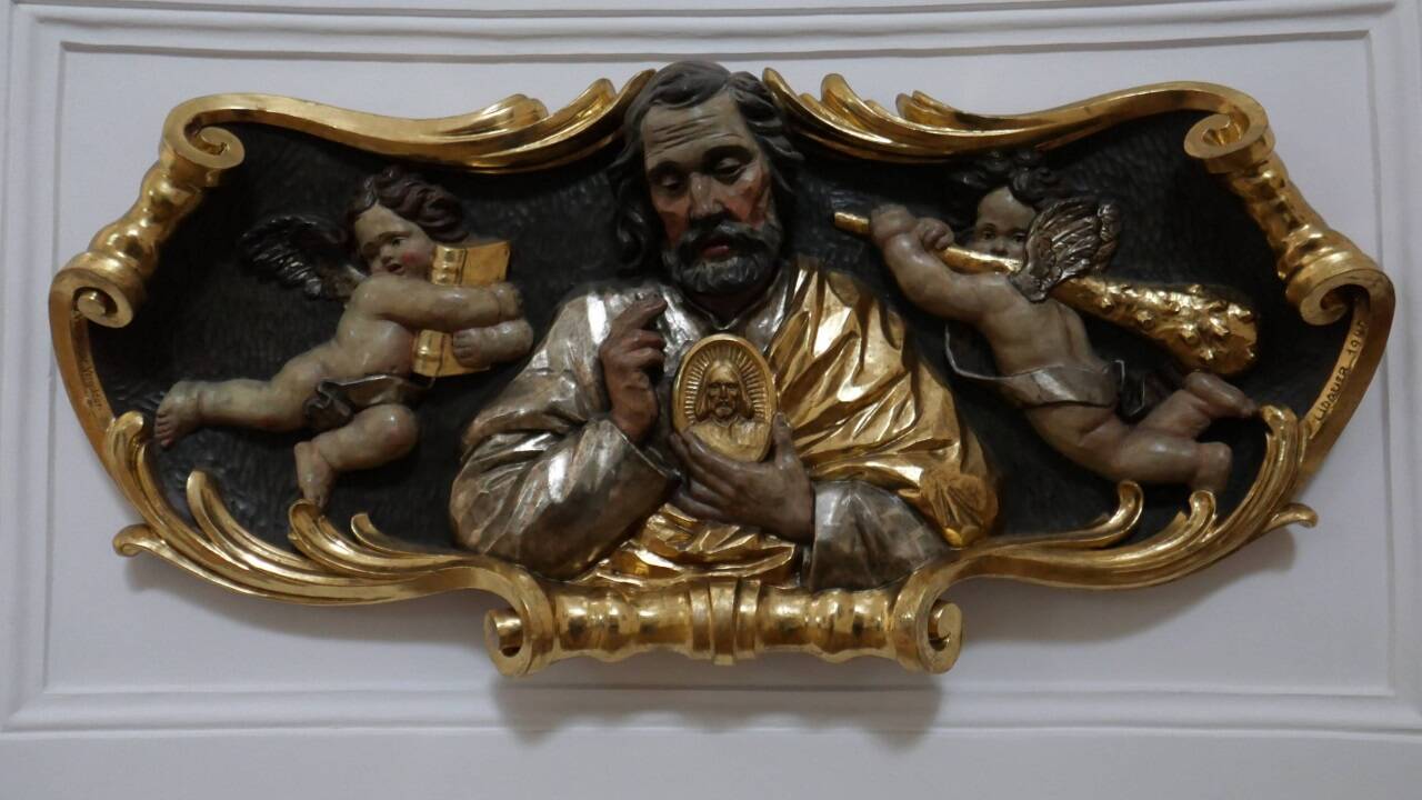 Judas Thaddäus mit Jesusbild und Engeln.  