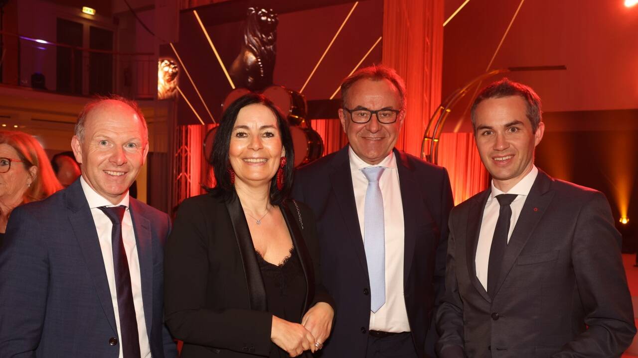 Georg Hemetsberger (ESW), Petra Fuchs (Geschäftsbereichsleitung Oberbank Salzburg), Gerald Kiska (Kiska GmbH). 