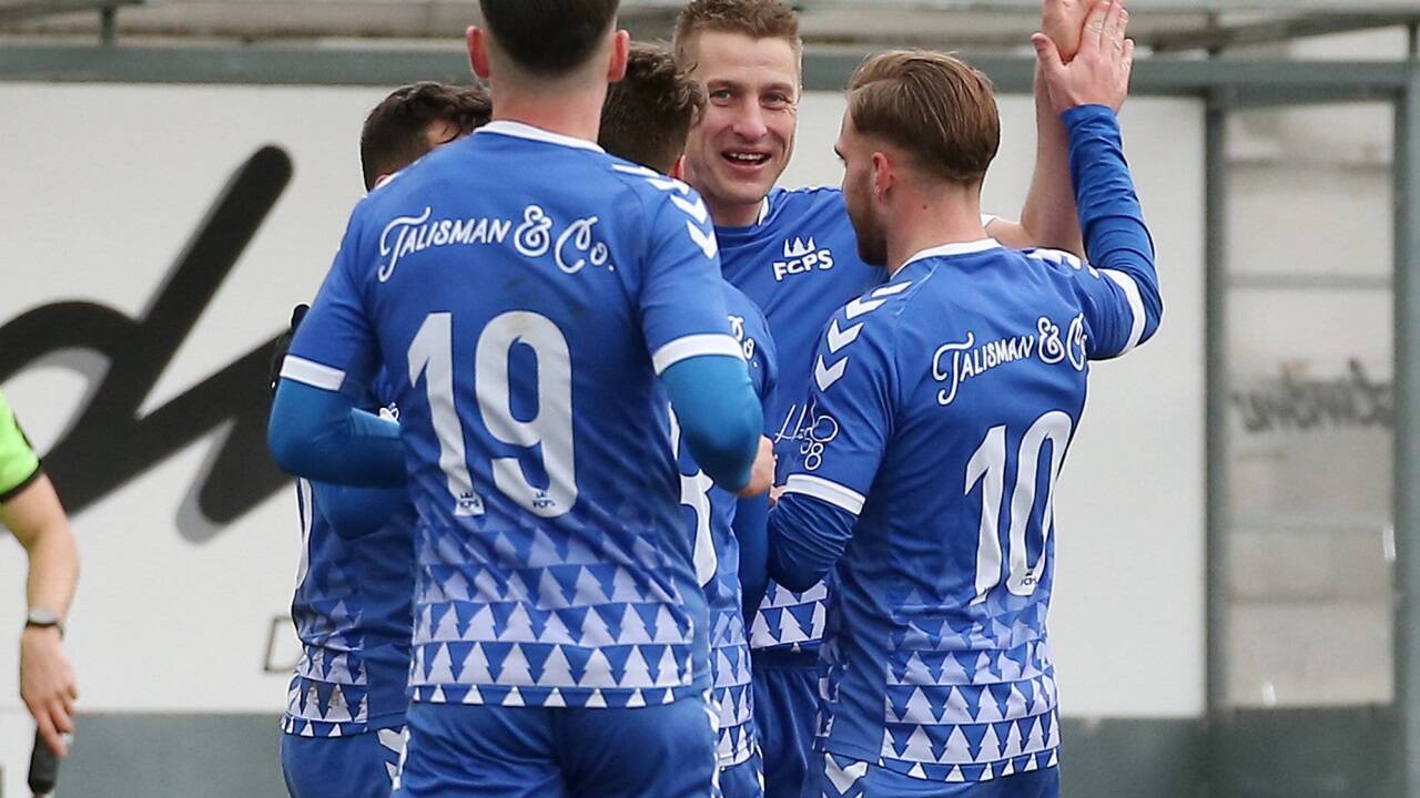 Saalfelden jubelte über einen 4:0-Sieg in Seekirchen und den Einzug ins überregionale Play-off mit Tirol und Vorarlberg.  