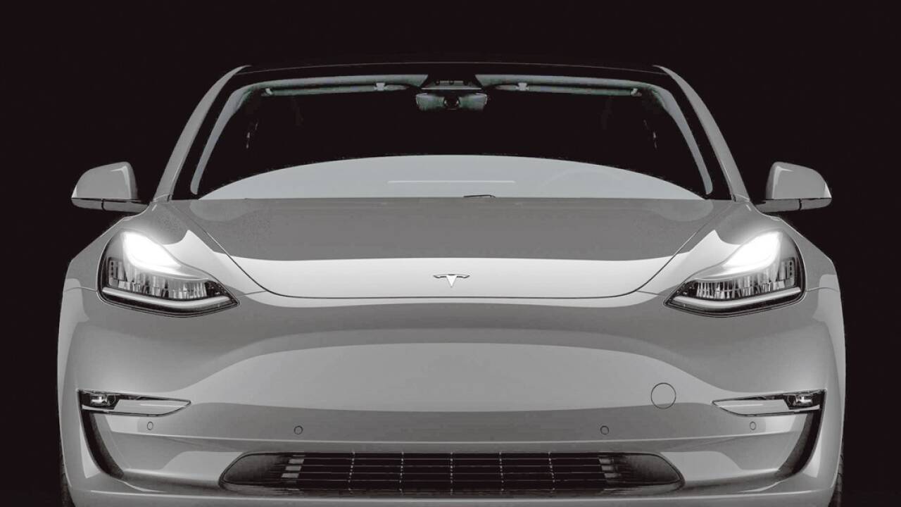 Das Tesla Model 3 kostet seit Jahresbeginn um satte 12.400 Euro weniger als bisher. 