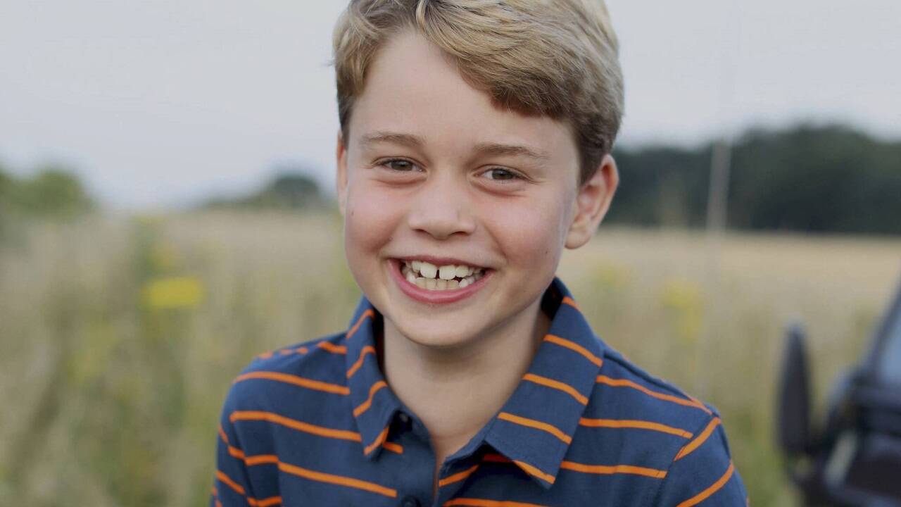 Prinz George hier noch ganz leger bei seinem Geburtstag 2021. Prinz George hier noch ganz leger bei seinem Geburtstag 2021.