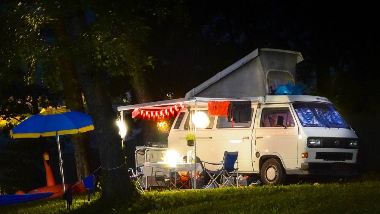 Für viele der Inbegriff von Freiheit: unterwegs mit dem Camper.  
