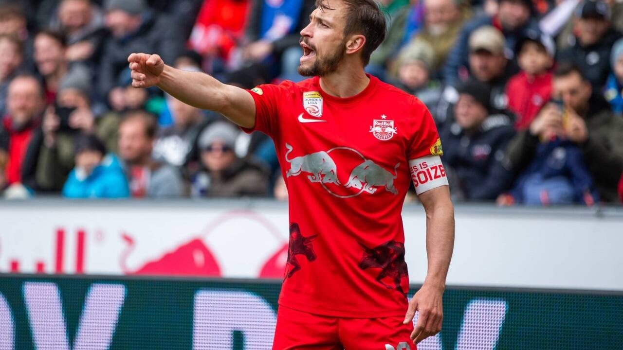 Kapitän Andreas Ulmer muss pausieren, die Muskelverletzung ist aber nicht so schlimm wie befürchtet. Kapitän Andreas Ulmer muss pausieren, die Muskelverletzung ist aber nicht so schlimm wie befürchtet.