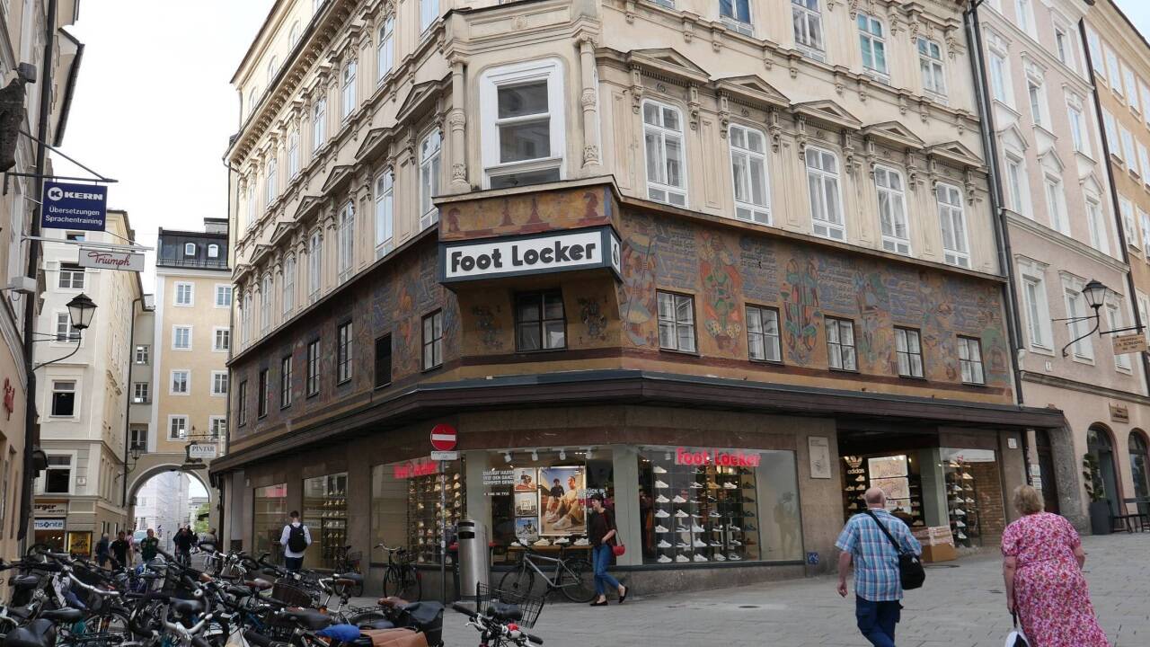 Blick vom Platzl Richtung Linzer Gasse, Dreifaltigkeitsgasse und Sauterbogen. 