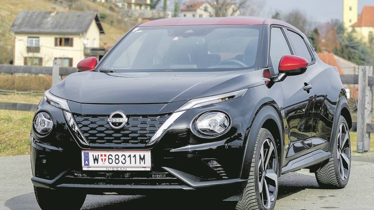 Beim Nissan Juke Hybrid fällt nicht nur die äußere Form aus dem Rahmen.  