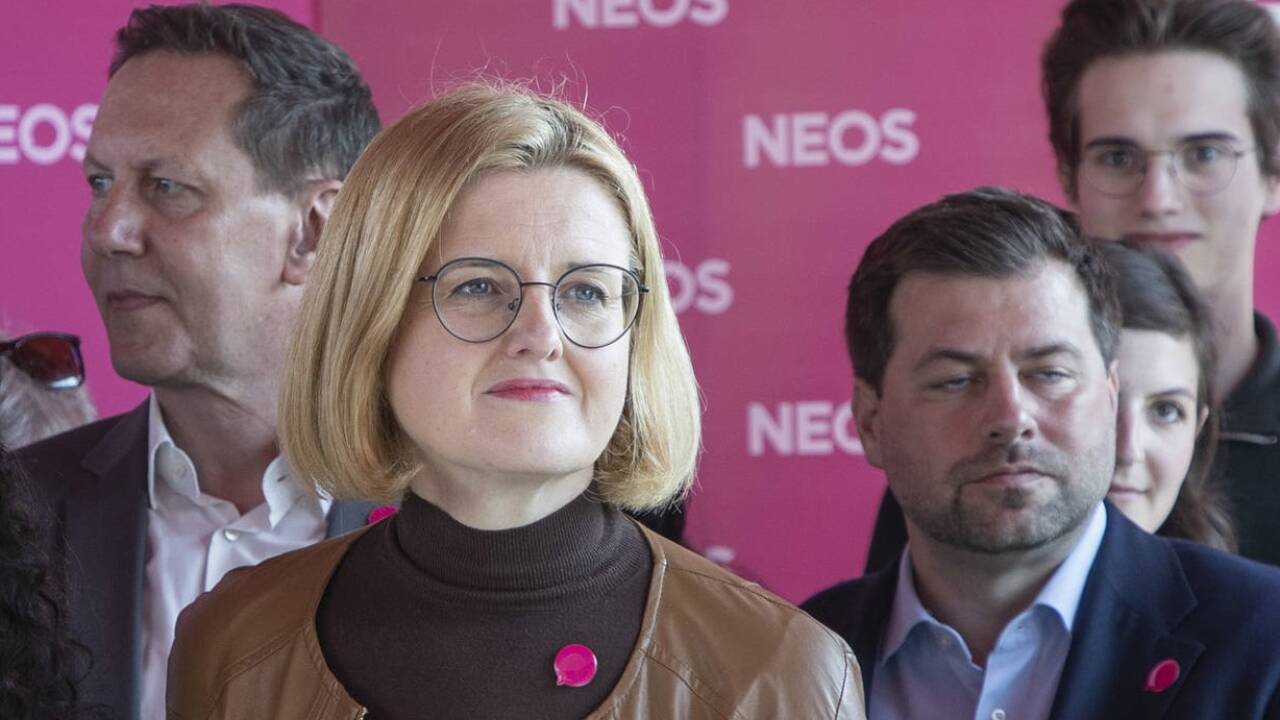 Karin Feldinger kandidierte als Listenzweite für die Neos im Landeswahlkampf. Zuvor war sie Pressesprecherin von Andrea Klambauer. 