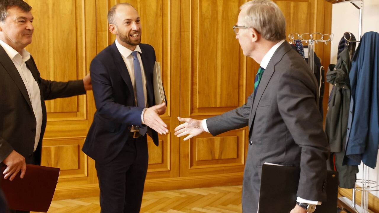 Ein Bild von den Sondierungsgesprächen am Mittwoch um 10 Uhr. Donnerstagabend war dann klar: Die SPÖ willigt nicht in eine Dreierkoalition mit ÖVP und FPÖ ein.  