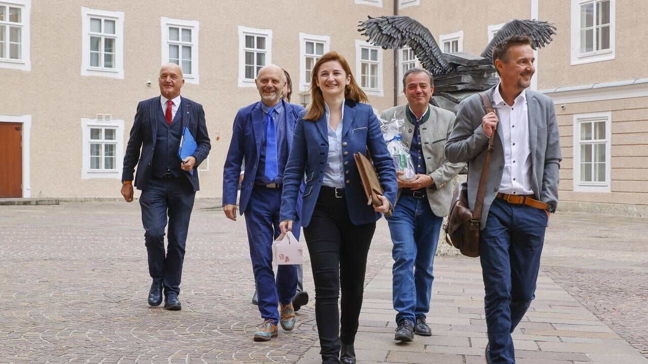 Auf dem Weg in die Landesregierung: Andreas Teufl, Andreas Schöppl, Marlene Svazek, Christian Pewny, Martin Zauner. Auf dem Weg in die Landesregierung: Andreas Teufl, Andreas Schöppl, Marlene Svazek, Christian Pewny, Martin Zauner.