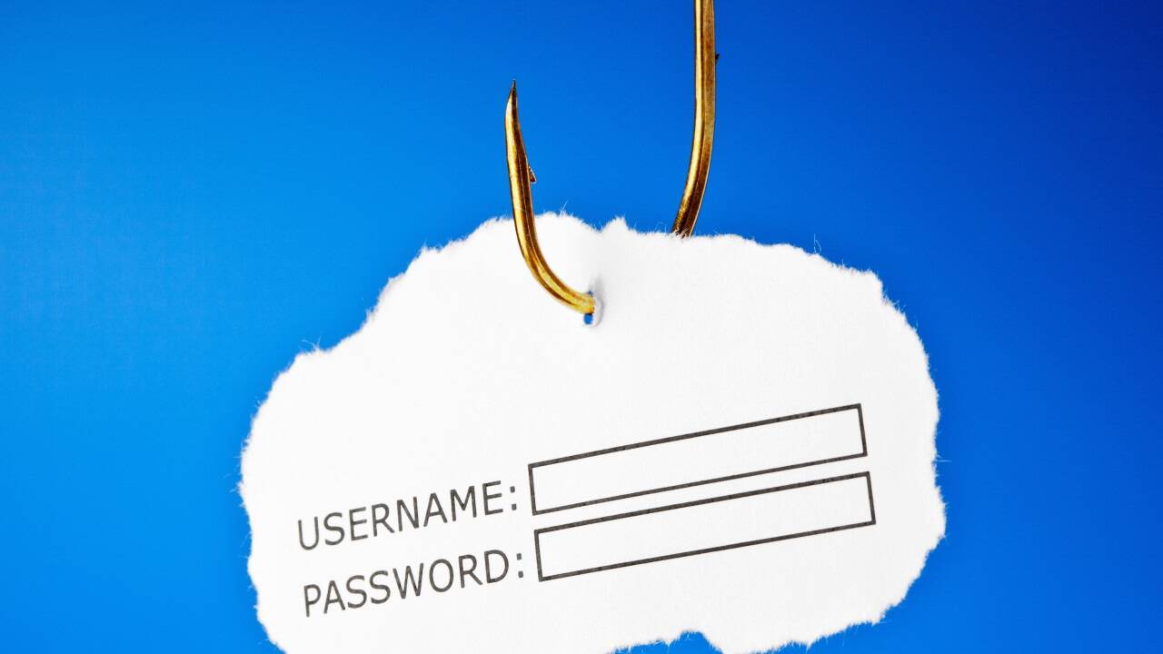 Vor allem der E-Mail-Account sollte von einem starken und nur dort verwendeten Passwort geschützt werden. Denn mithilfe des E-Mail-Profils können Hacker die Kennwörter anderer Konten zurücksetzen. 