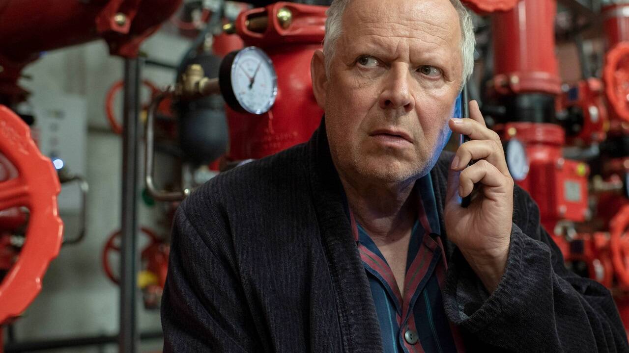 Borowski versucht via Telefon Schlimmeres zu verhindern. 
