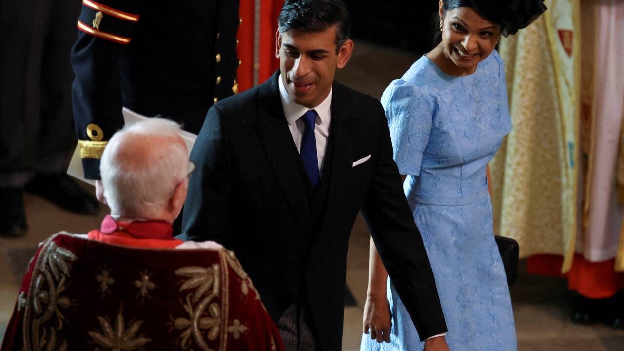 Der amtierende Premier Rishi Sunak mit seiner Frau Akshata Murty. Der amtierende Premier Rishi Sunak mit seiner Frau Akshata Murty.