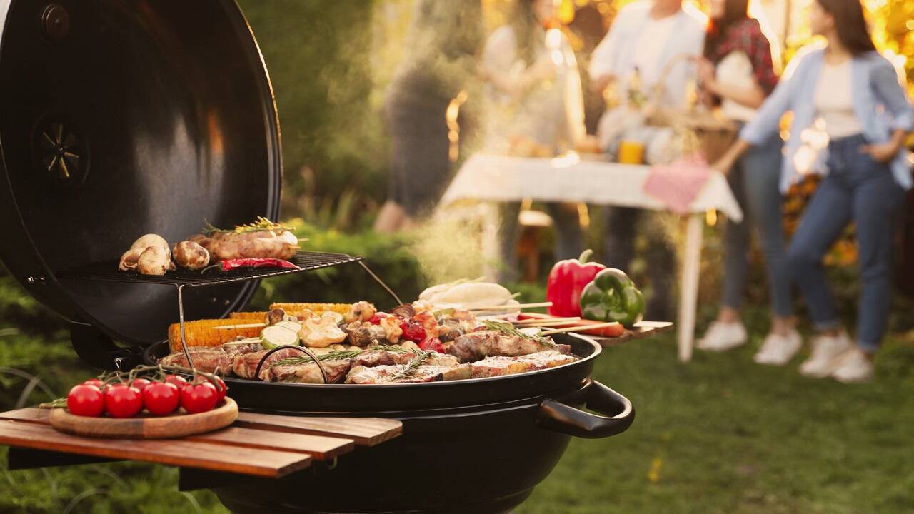 Fleisch, Fisch, vegetarische Alternativen – beim Grillen ist für jeden etwas dabei. 