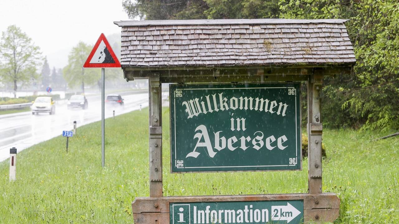 Das Schild „Willkommen in Abersee“ in St. Gilgen wird erneuert. Künftig soll es ein solches auch in Strobl geben. Das Schild „Willkommen in Abersee“ in St. Gilgen wird erneuert. Künftig soll es ein solches auch in Strobl geben.