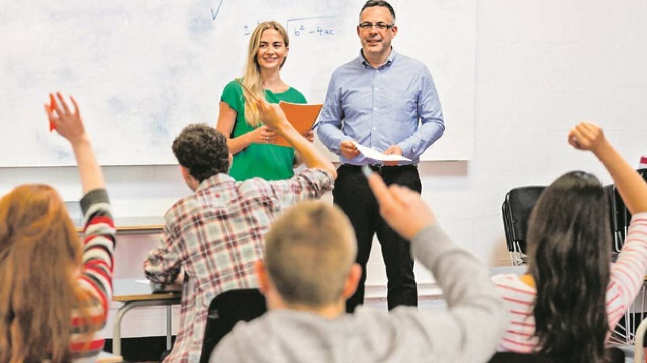 Lehrer:innen, die nach dem Bachelorstudium bereits unterrichten, haben nun acht Jahre Zeit für den Abschluss eines Masterstudiums. 