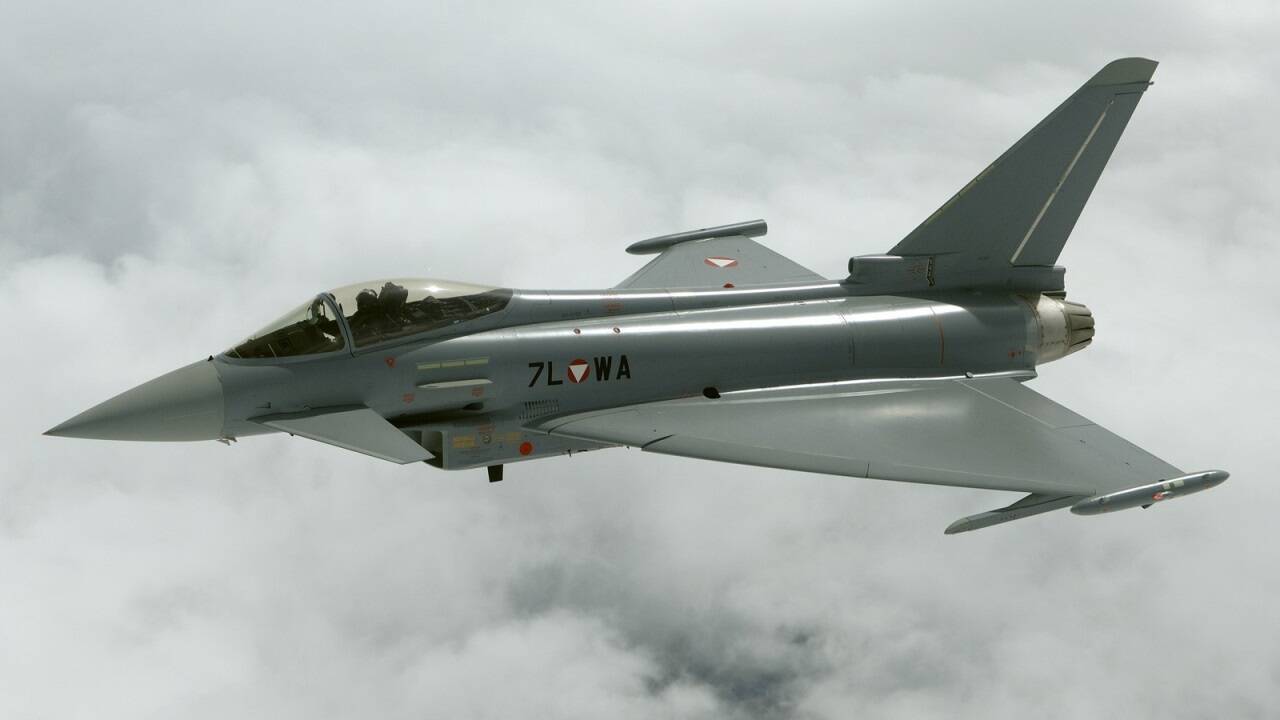 Eurofighter trainieren über Salzburg. 