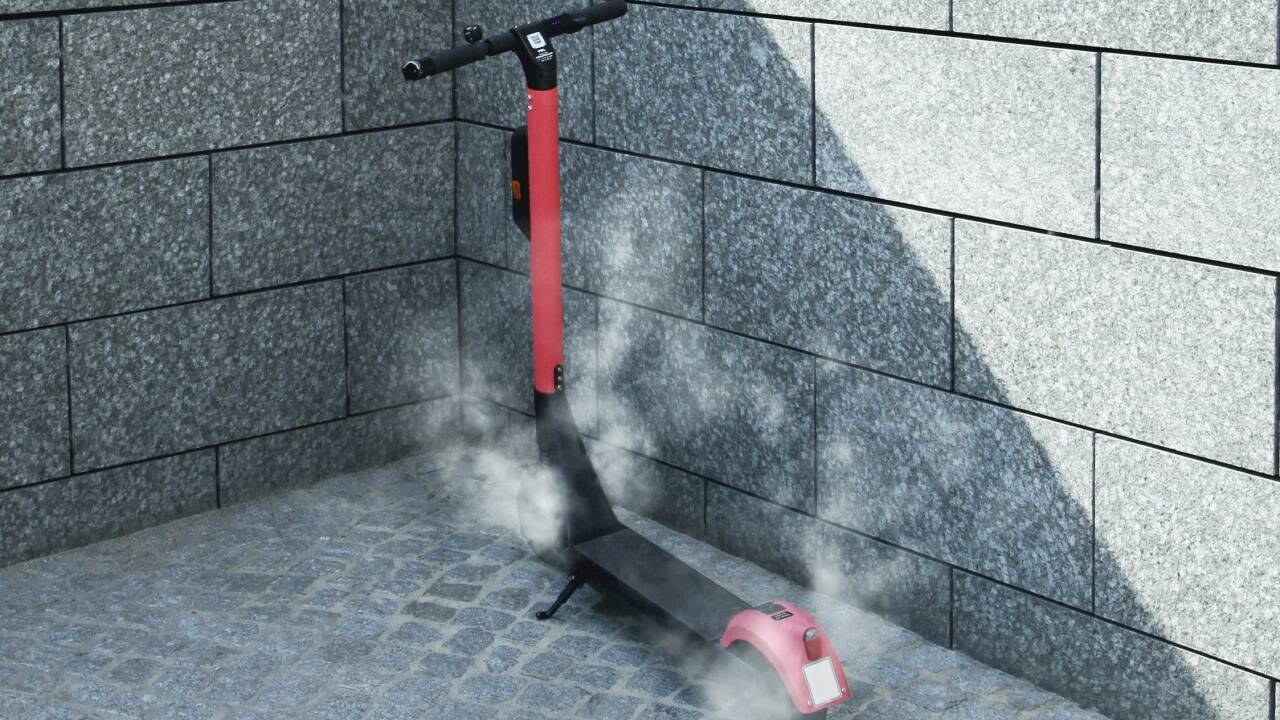 Auch E-Scooter können in Flammen aufgehen. 