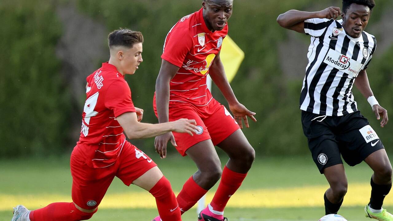 Mark Gevorgyan und Samson Baidoo (FC Liefering).   Mark Gevorgyan und Samson Baidoo (FC Liefering).