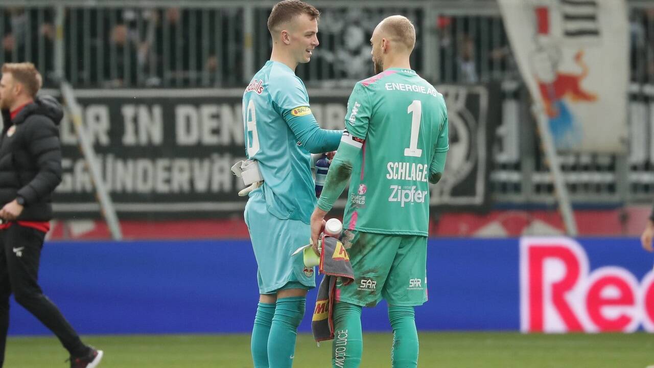 Künftige Konkurrenten bei Red Bull Salzburg: Philipp Köhn und Alexander Schlager.  