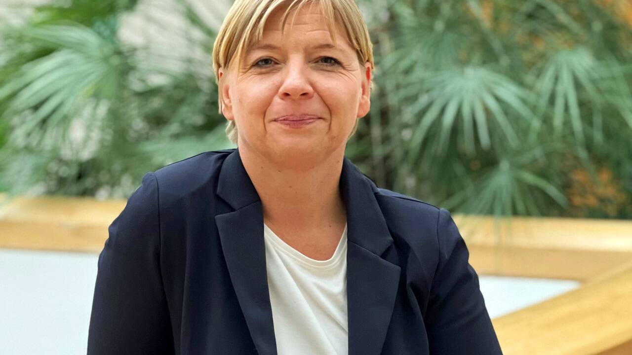 Birgit Artner ist Leiterin der Arbeits- und Organisationspsychologie bei AMD Salzburg und führt nach dem PERMA-Lead-Prinzip.  Birgit Artner ist Leiterin der Arbeits- und Organisationspsychologie bei AMD Salzburg und führt nach dem PERMA-Lead-Prinzip.