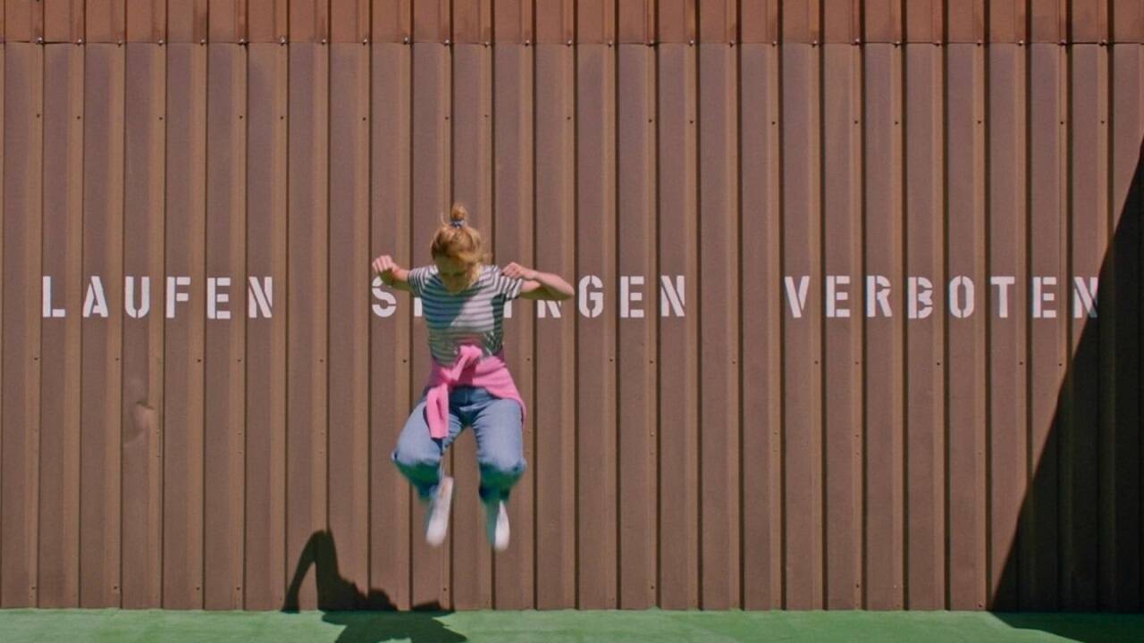 Bilder zum Film „27 Storeys“ von Bianca Gleissinger. 