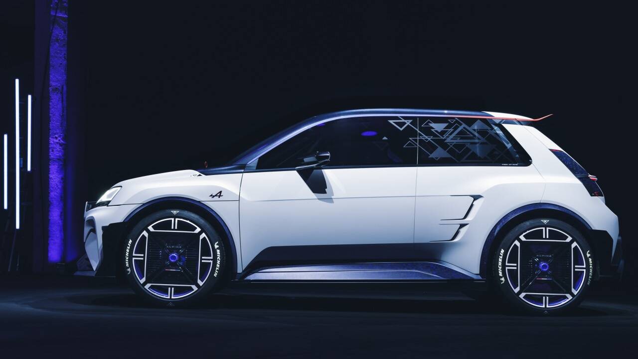 Das Showcar A290–ß verbindet optische Zitate des legendären Renault R5 mit einem Hochleistungs-Elektroantrieb.  