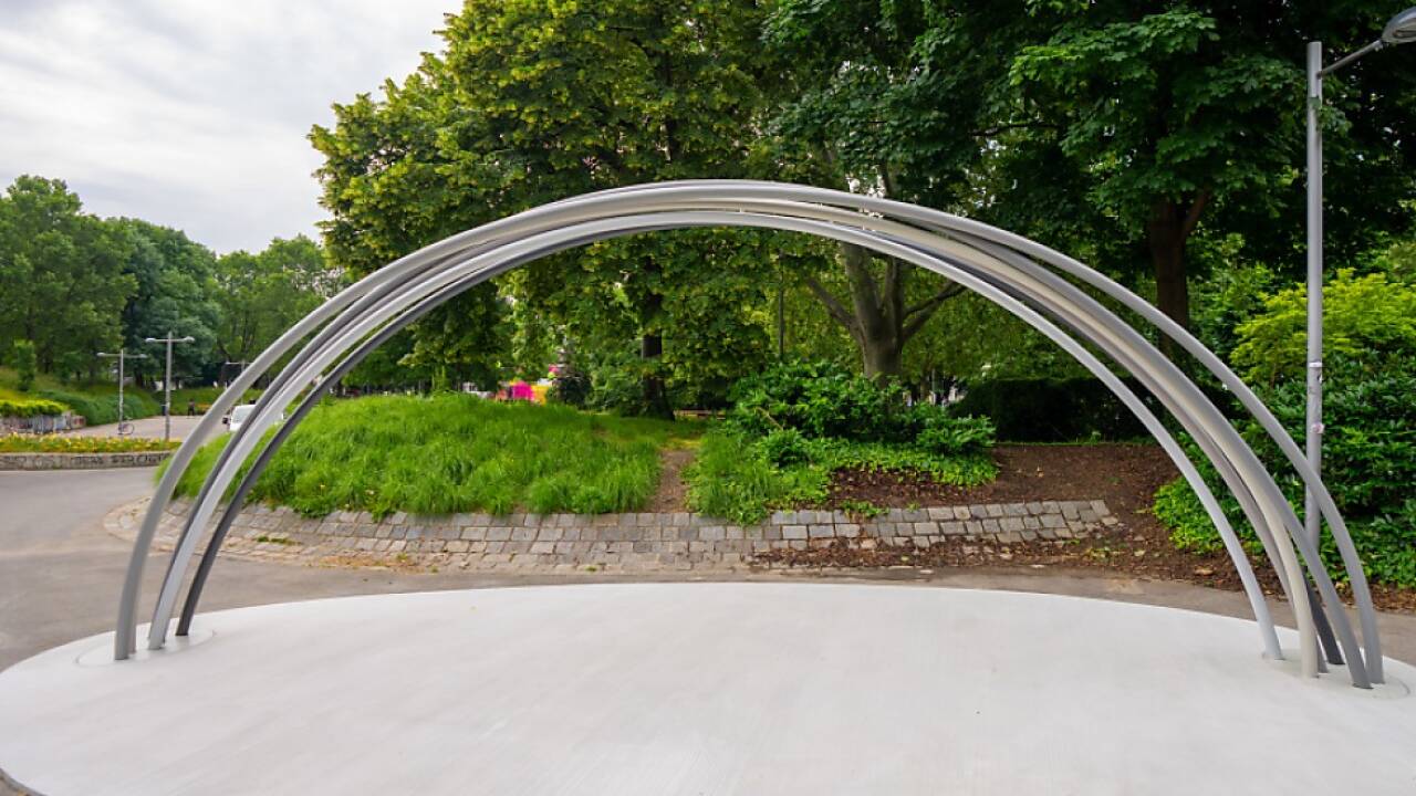 Statt bunter Farbe wurden Grautöne gewählt Statt bunter Farbe wurden Grautöne gewählt