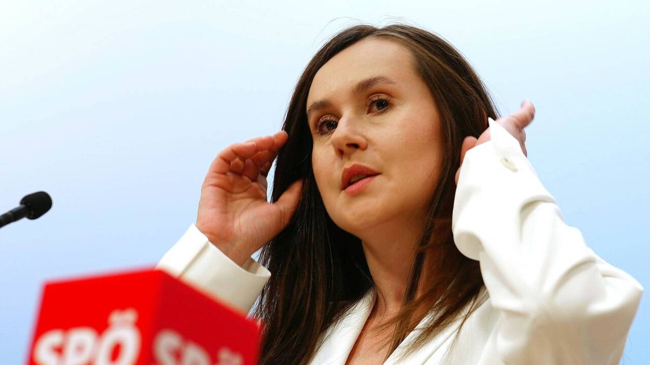 Die Leiterin der SPÖ-Wahlkommission, Michaela Grubesa, musste einen peinlichen Fehler eingestehen.   Die Leiterin der SPÖ-Wahlkommission, Michaela Grubesa, musste einen peinlichen Fehler eingestehen.