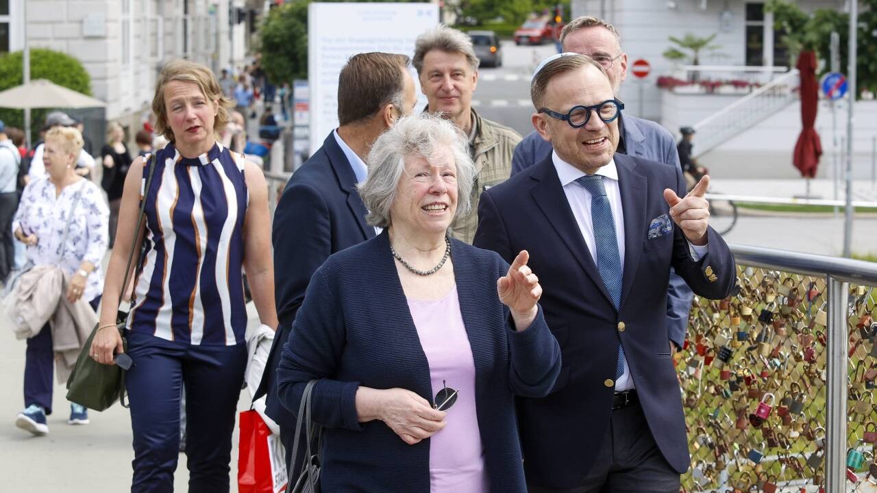 Hanna Feingold und Elie Rosen, Präsident der Israelitischen Kultusgemeinde Salzburg. 