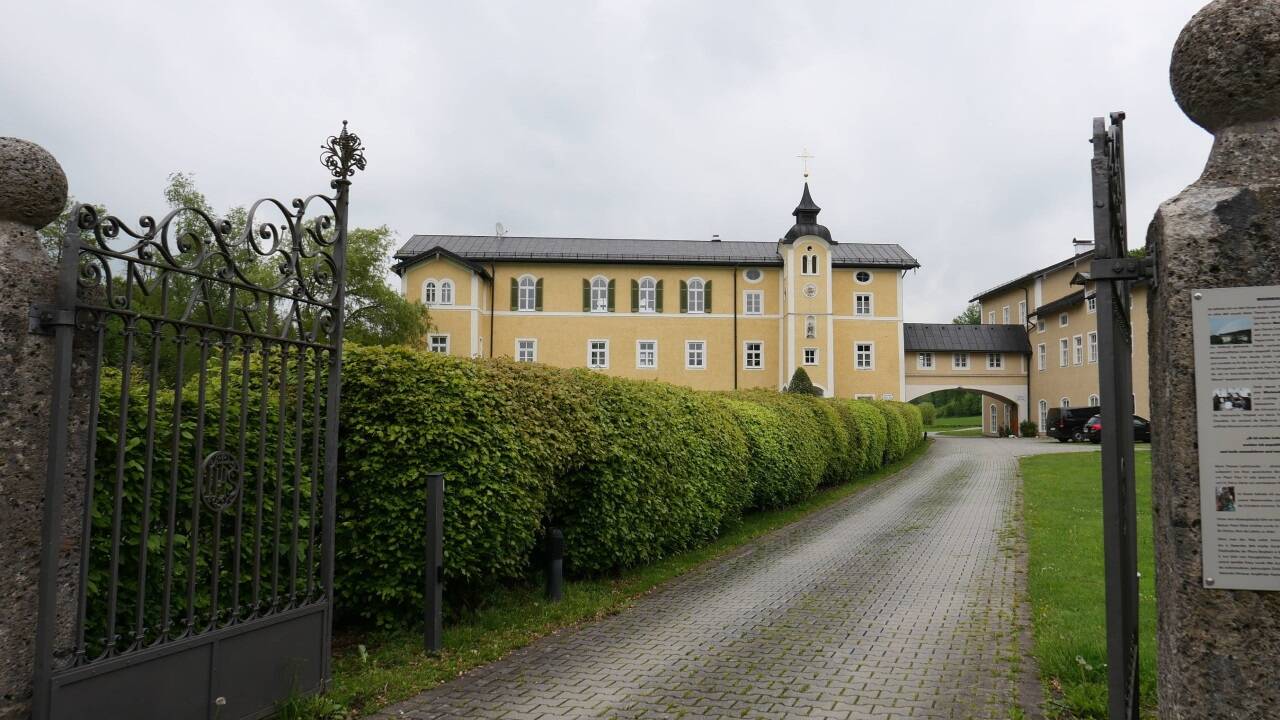 Der Klostergarten samt Kapelle ist untertags öffentlich zugänglich. 