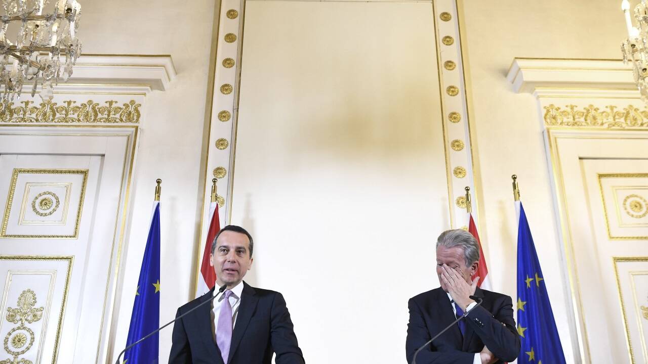 Verblasste Erinnerung: Christian Kern und Reinhold Mitterlehner waren die letzten Parteichefs, die sich eine SPÖ-ÖVP-Koalition zutrauten. Sie währte nur kurz.   Verblasste Erinnerung: Christian Kern und Reinhold Mitterlehner waren die letzten Parteichefs, die sich eine SPÖ-ÖVP-Koalition zutrauten. Sie währte nur kurz.