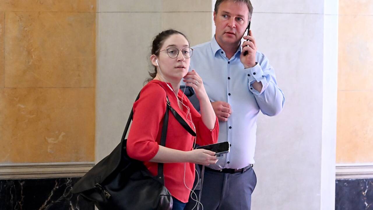 Babler und Herr auf Paketsuche 