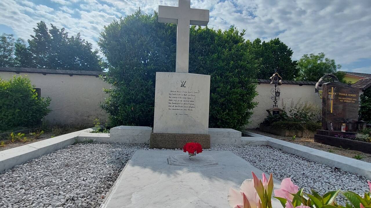 Das Grab des Erzherzog liegt im Siezenheimer Friedhof.  