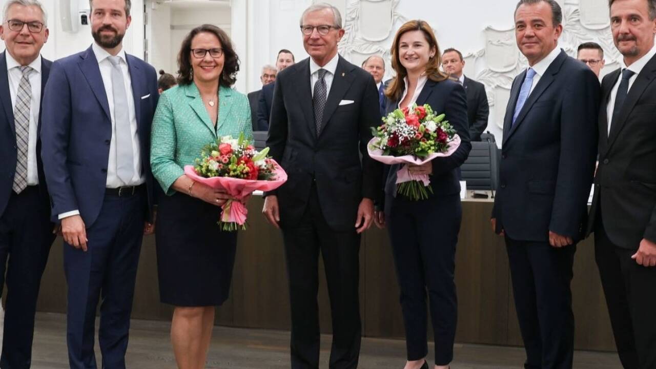Die schwarz-blaue Landesregierung wurde angelobt. 