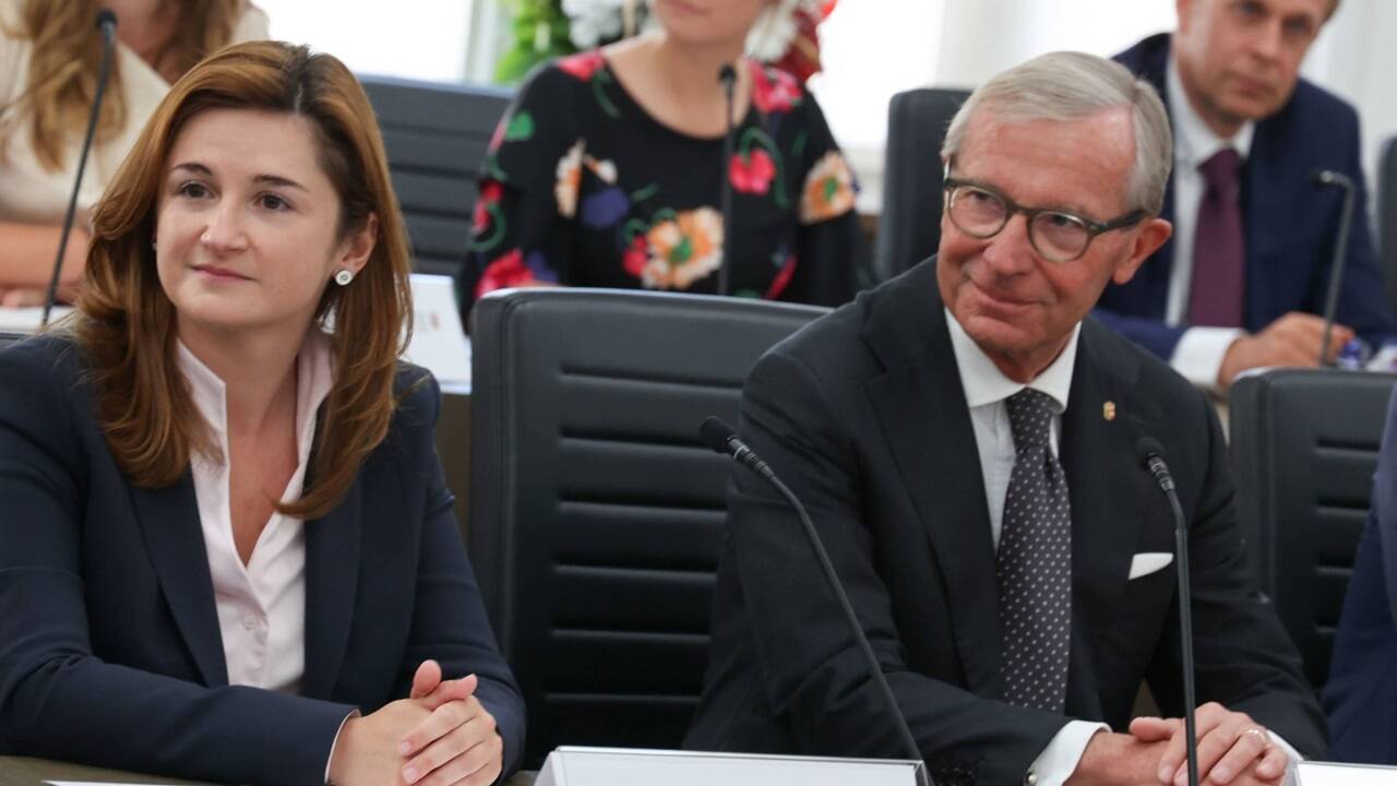 Haslauer und Svazek sind im Amt.  