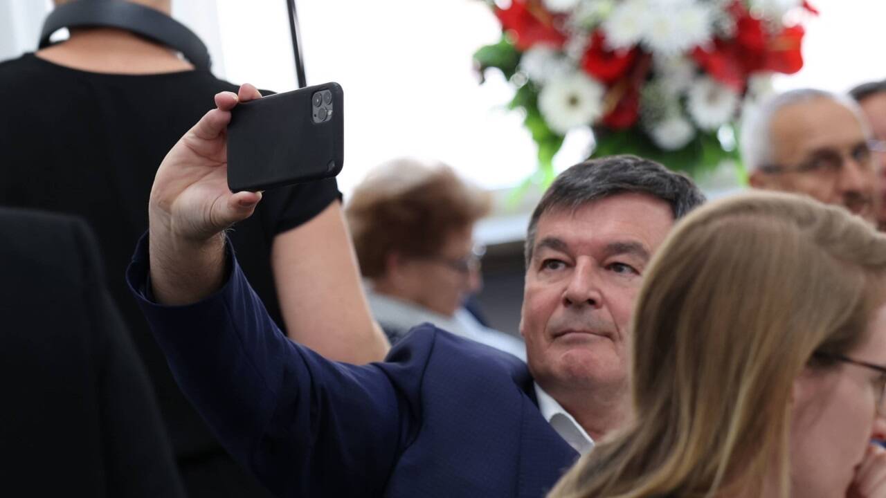 I just wanna take a selfie – Michael Wanner nutzt die Gelegenheit für ein schnelles Foto im Landtag.  