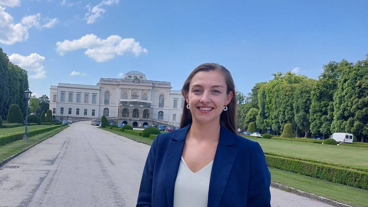 Cassandra Burgstaller (Uni Salzburg) hat sich mit der Geschichte der Zwangsarbeiter, die in Kleßheim eingesetzt worden sind, beschäftigt. 