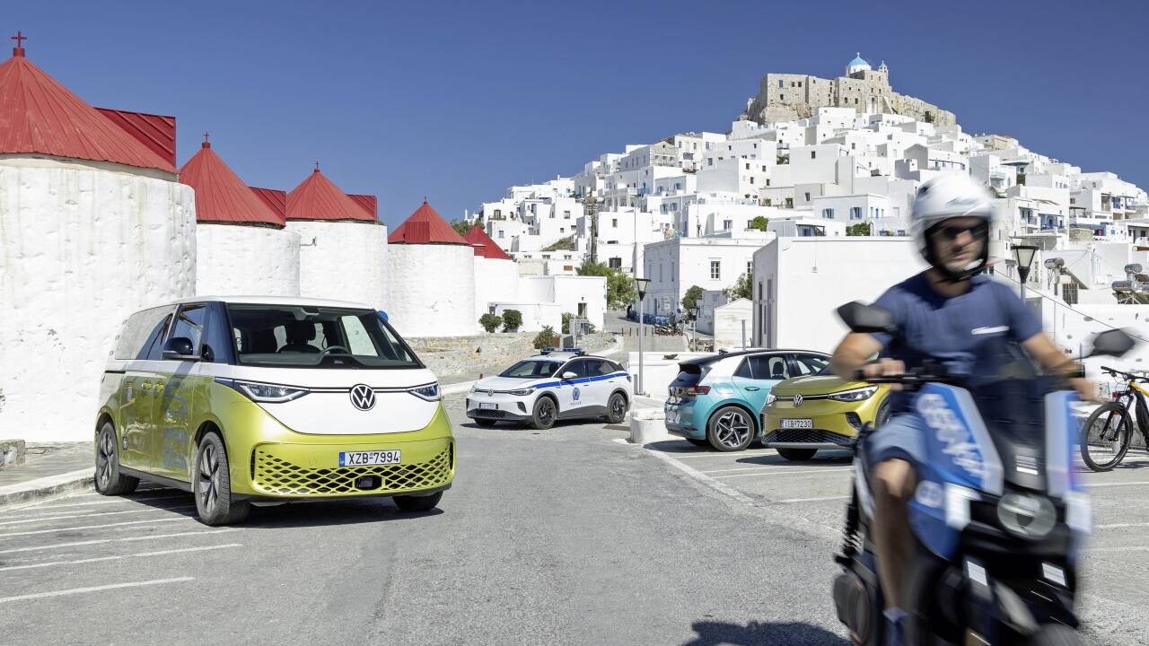Die griechische Insel Astypalea wird von VW auf Elektromobilität umgerüstet. Die griechische Insel Astypalea wird von VW auf Elektromobilität umgerüstet.