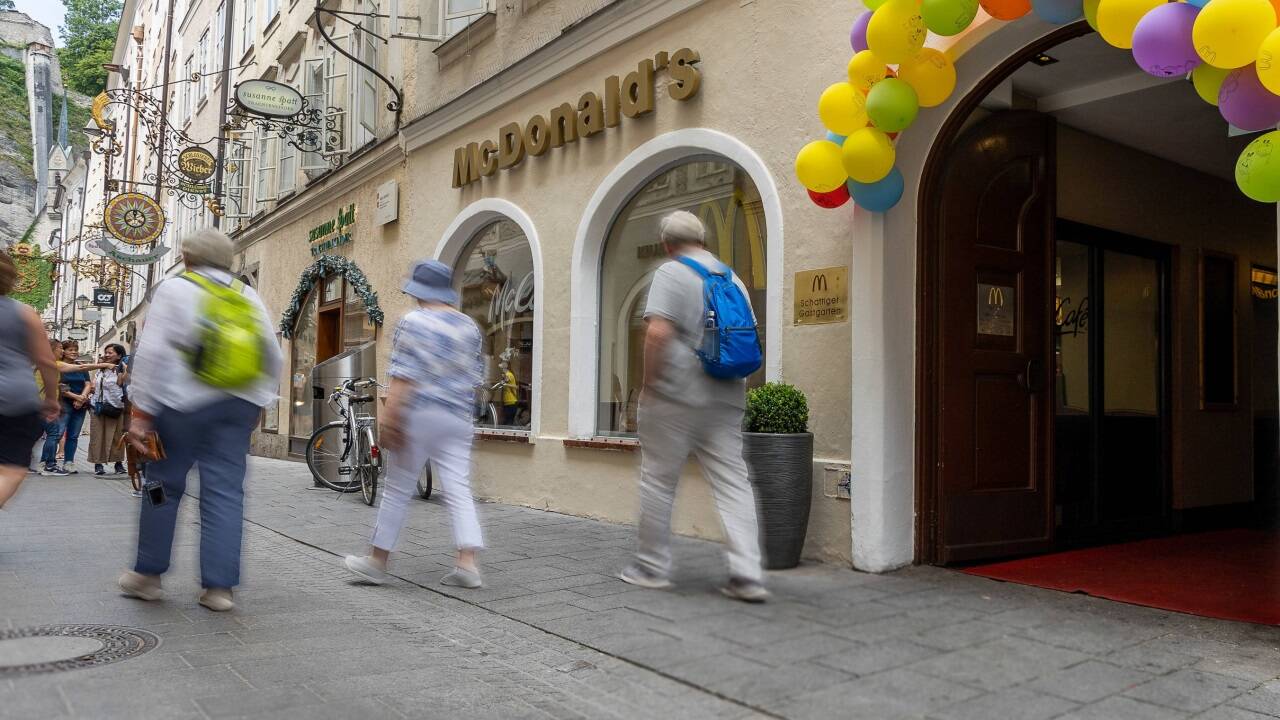 Nach 41 Jahren verlässt die bekannte Fastfoodkette mit Jahresende die Getreidegasse.  