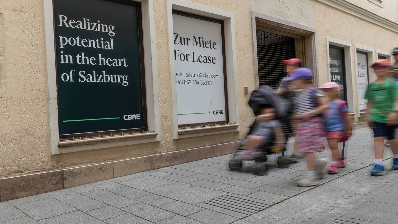 1400 Quadratmeter aufgeteilt auf mehrere Stockwerke suchen einen Mieter.  