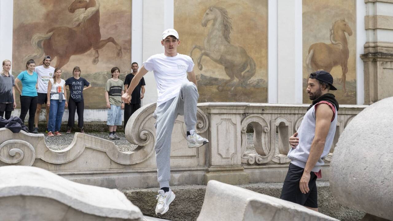 Aufwärmen für die Parade zum Abschluss der Sommerszene.  Aufwärmen für die Parade zum Abschluss der Sommerszene.